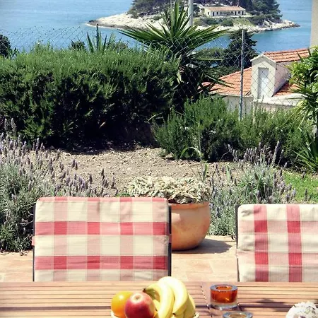 Giardino Διαμέρισμα *